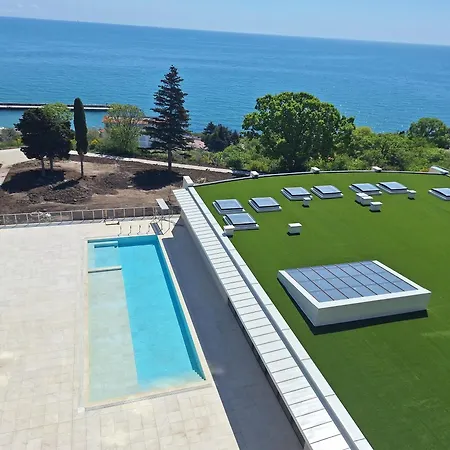 Apartament Skyline 44 *